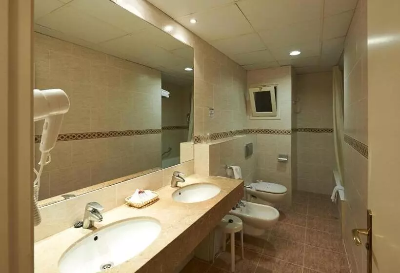 ホテル Abat Cisneros Montserrat