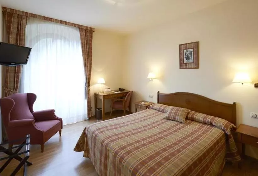 ホテル Abat Cisneros Montserrat