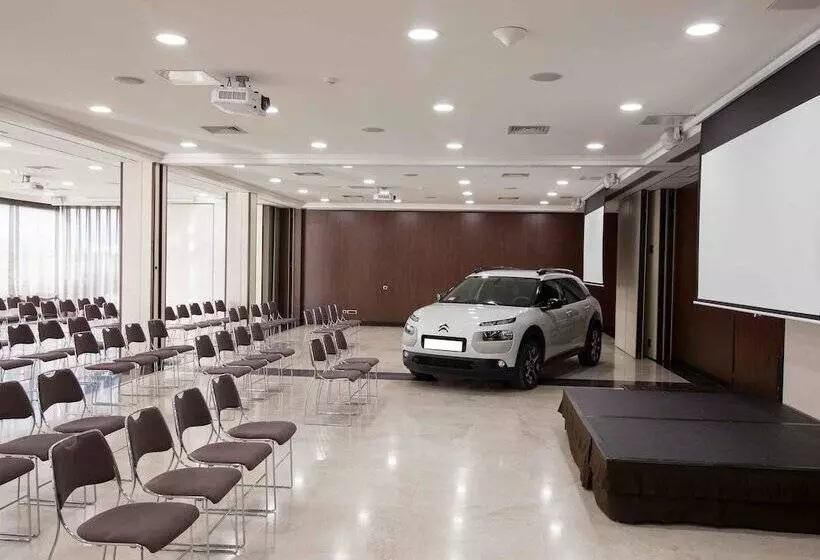 Отель Augusta Barcelona Valles