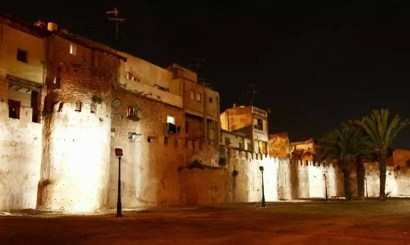 Отель Avenida Plaza