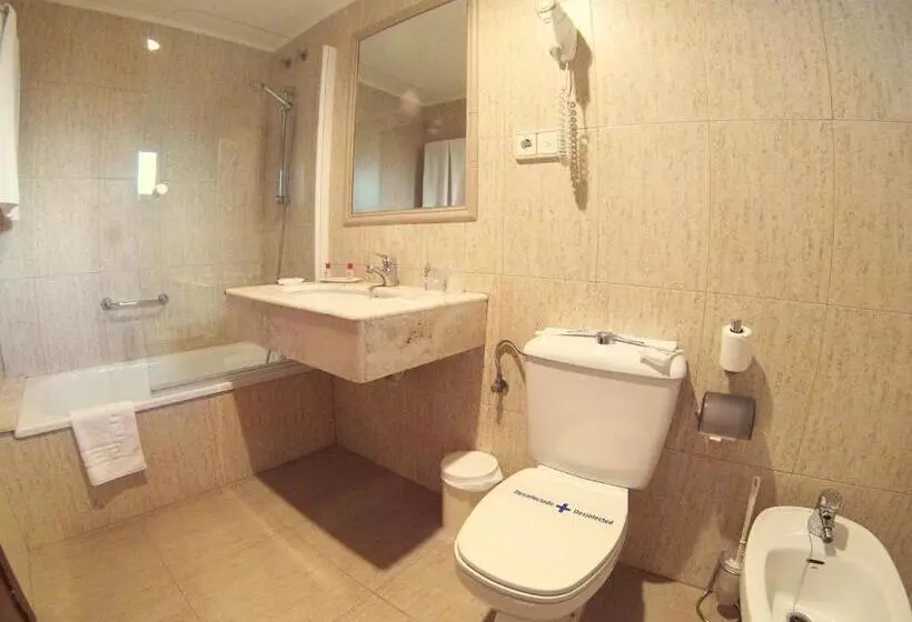 Отель Avenida Plaza