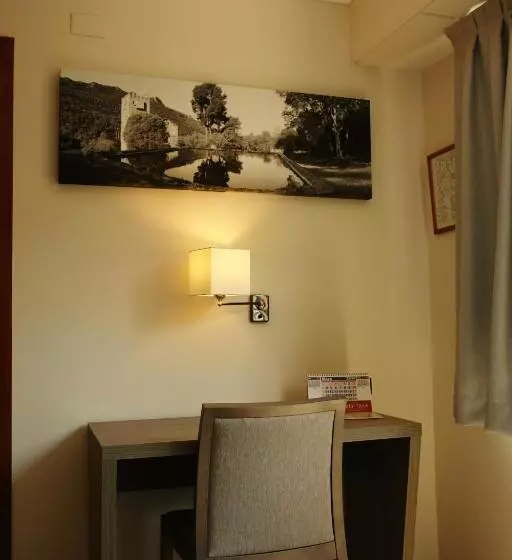 Отель Avenida Plaza