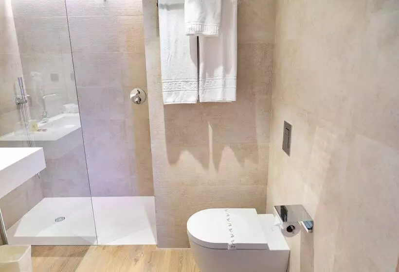 Отель Caledonian