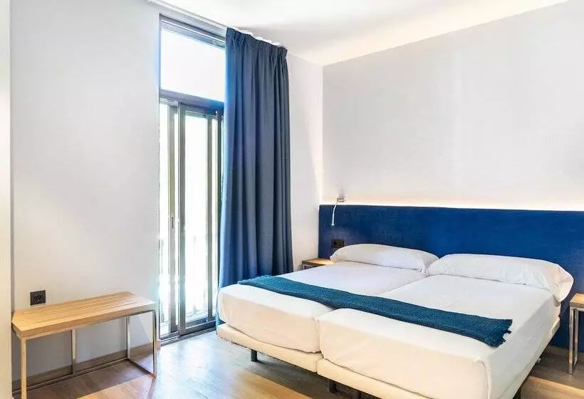 Отель Caledonian