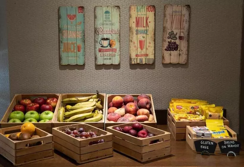 Отель Catalonia Atenas