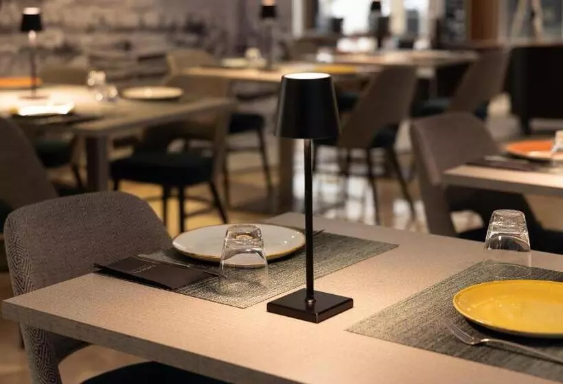 Отель Catalonia Atenas