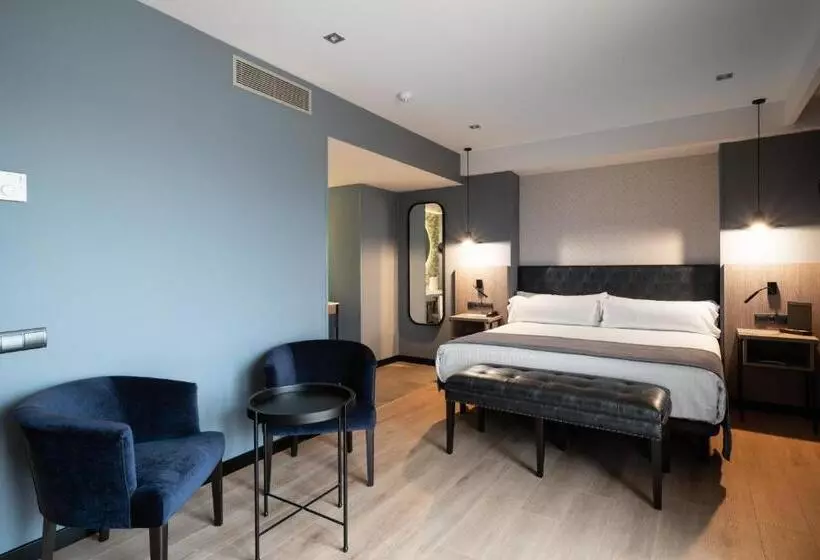 Отель Catalonia Atenas