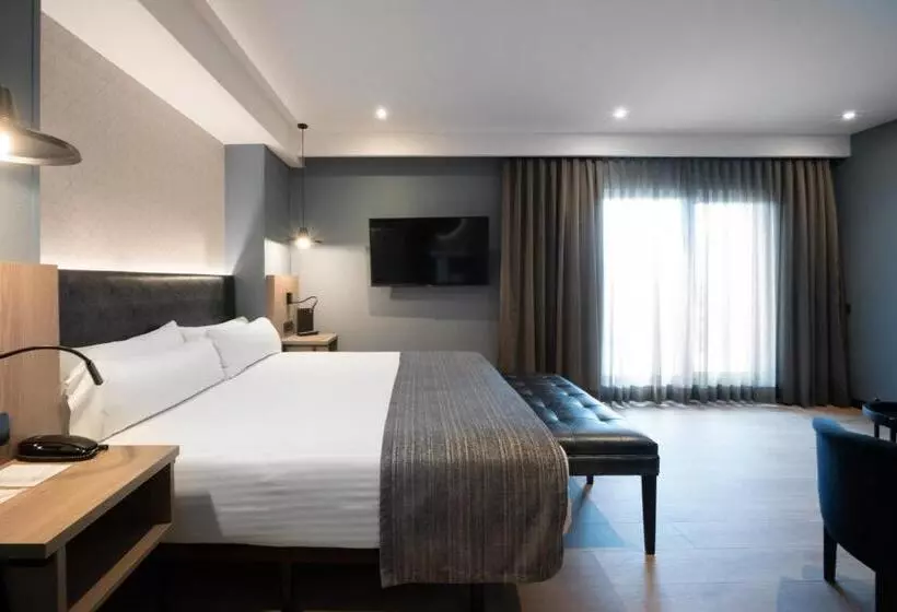 Отель Catalonia Atenas