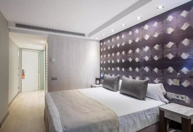 Отель Catalonia Atenas