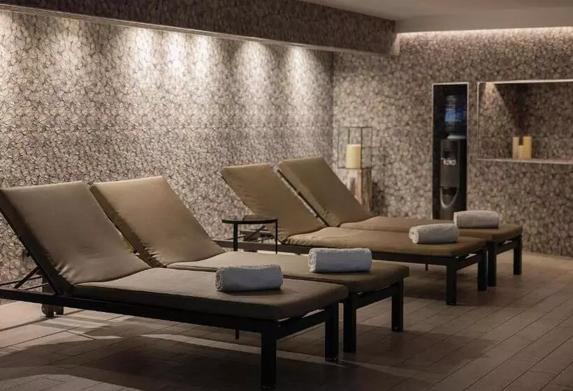 Отель Catalonia Atenas