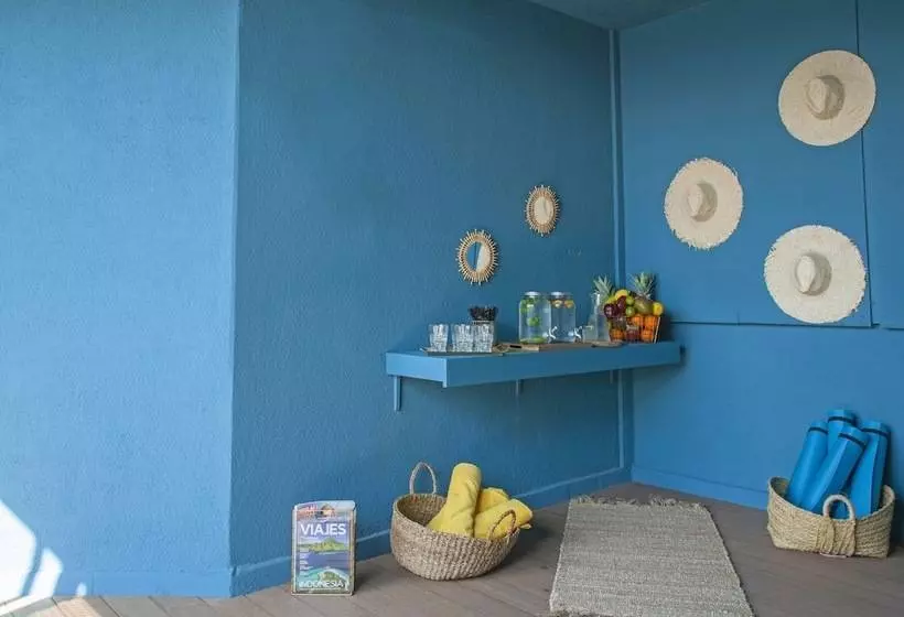 Отель Chic & Basic Velvet