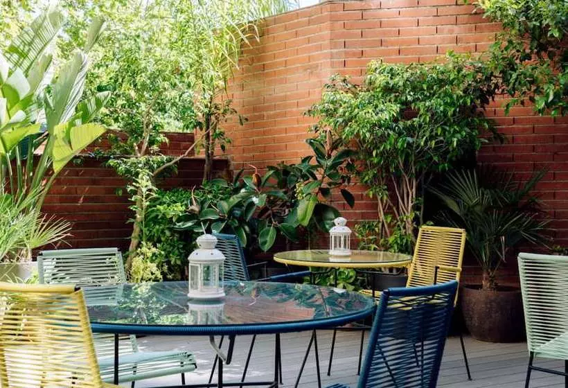 Отель Chic & Basic Velvet