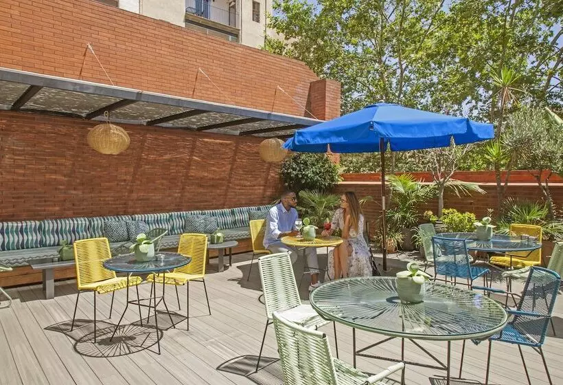 Отель Chic & Basic Velvet