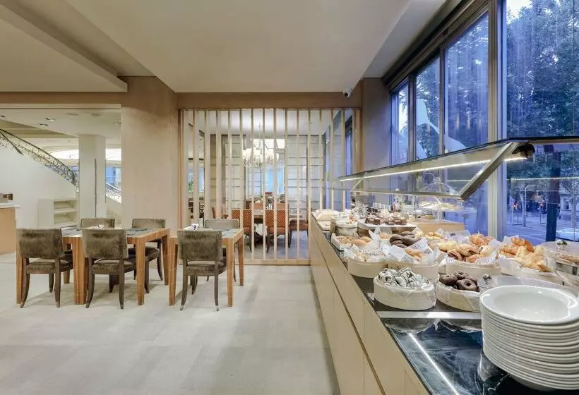 Отель Hesperia Barcelona Presidente