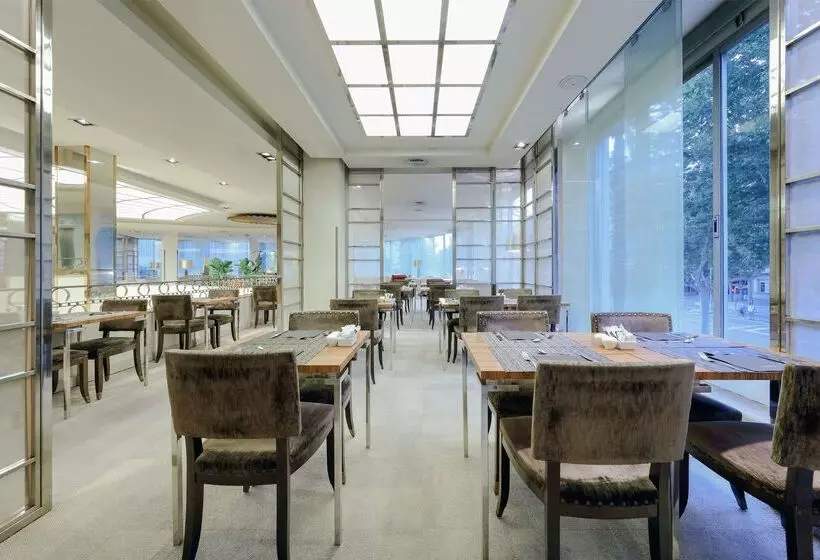 Отель Hesperia Barcelona Presidente