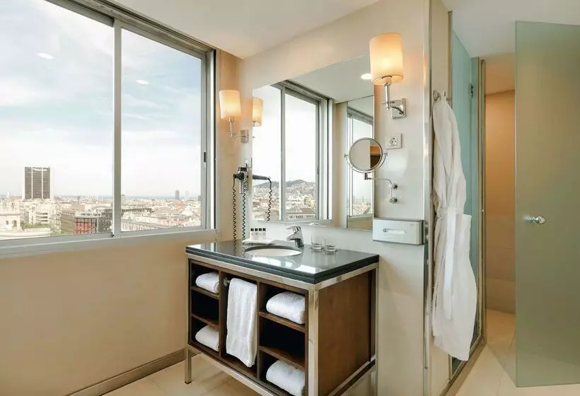 Отель Hesperia Barcelona Presidente