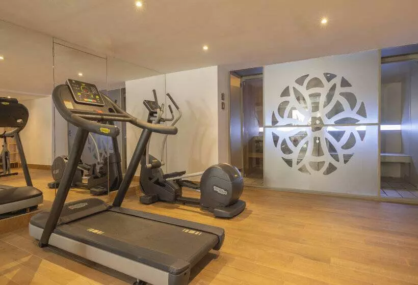 בית מלון כפרי Hm Balanguera Beach - Adults Only