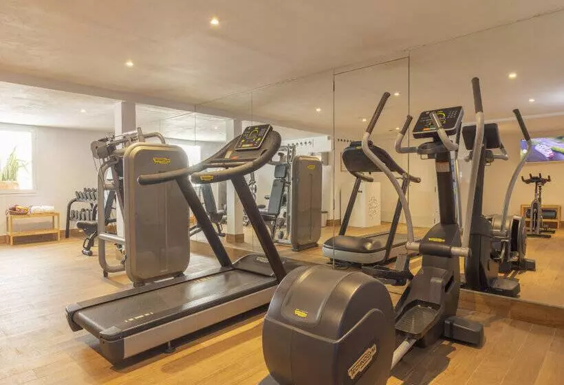 בית מלון כפרי Hm Balanguera Beach - Adults Only