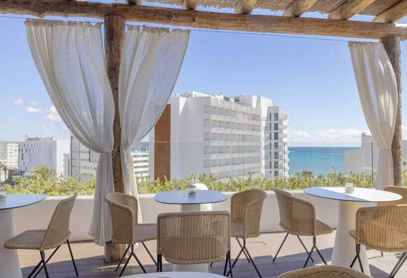 בית מלון כפרי Hm Balanguera Beach - Adults Only