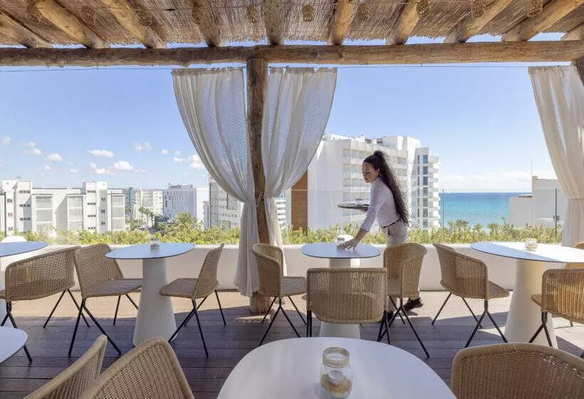 בית מלון כפרי Hm Balanguera Beach - Adults Only