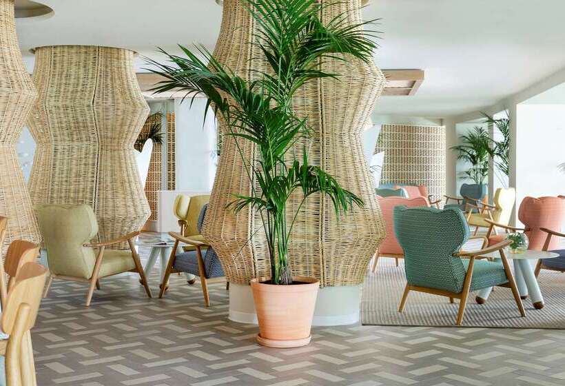 هتل Me Sitges Terramar