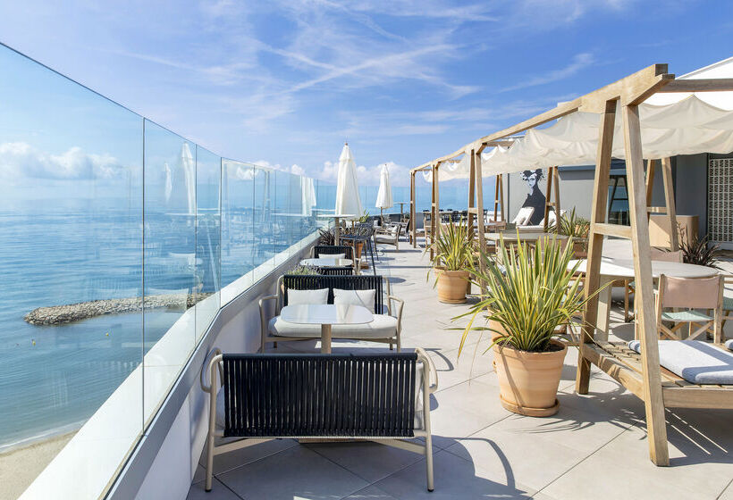 هتل Me Sitges Terramar