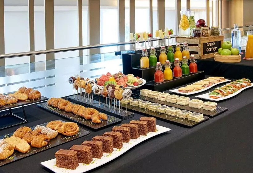 Отель NH Collection Barcelona Pódium