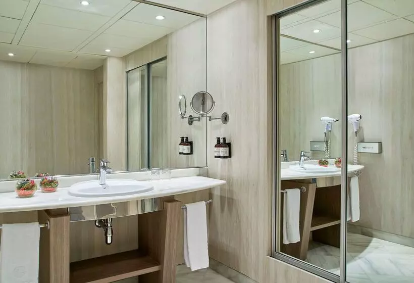 Отель NH Collection Barcelona Pódium