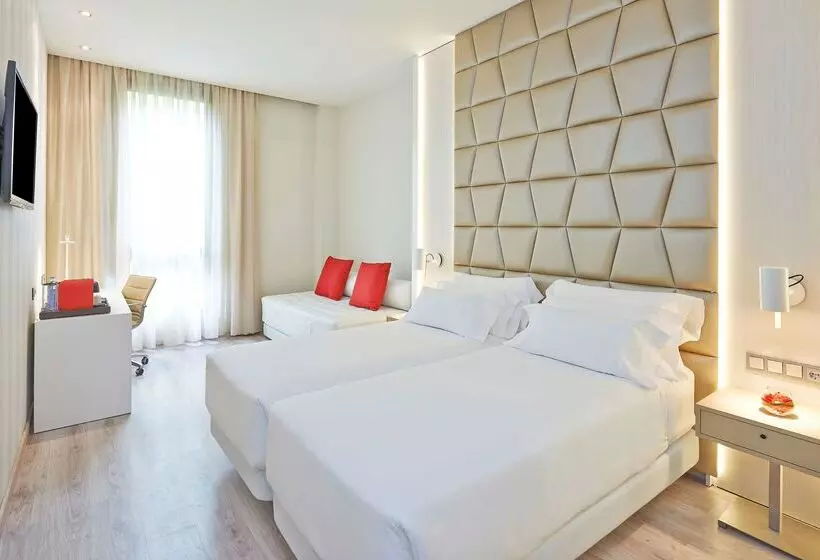Отель NH Collection Barcelona Pódium