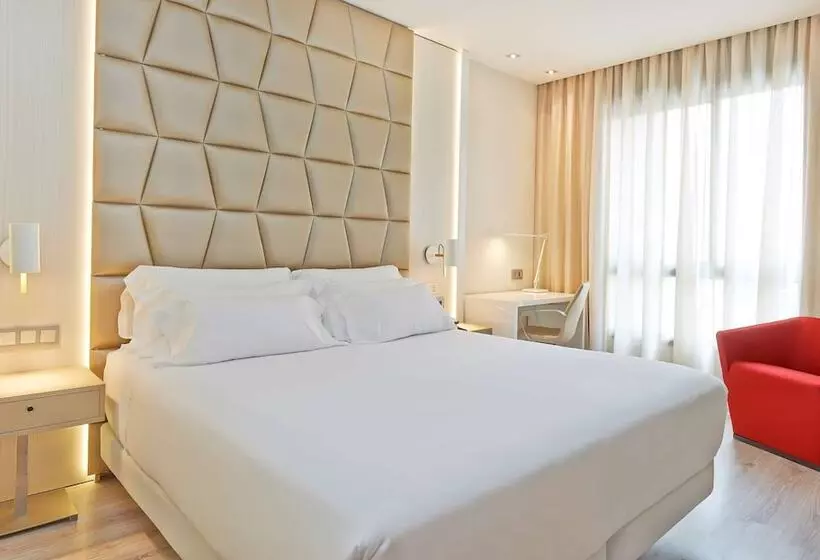 Отель NH Collection Barcelona Pódium