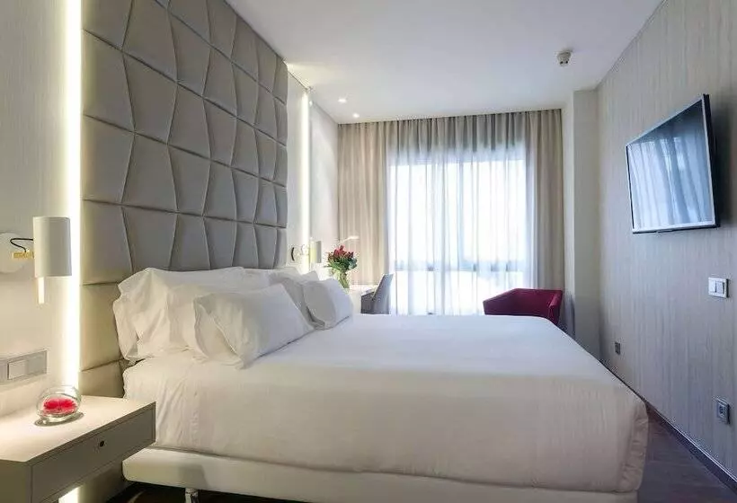 Отель NH Collection Barcelona Pódium