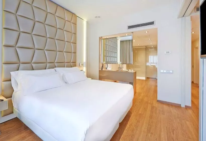 Отель NH Collection Barcelona Pódium