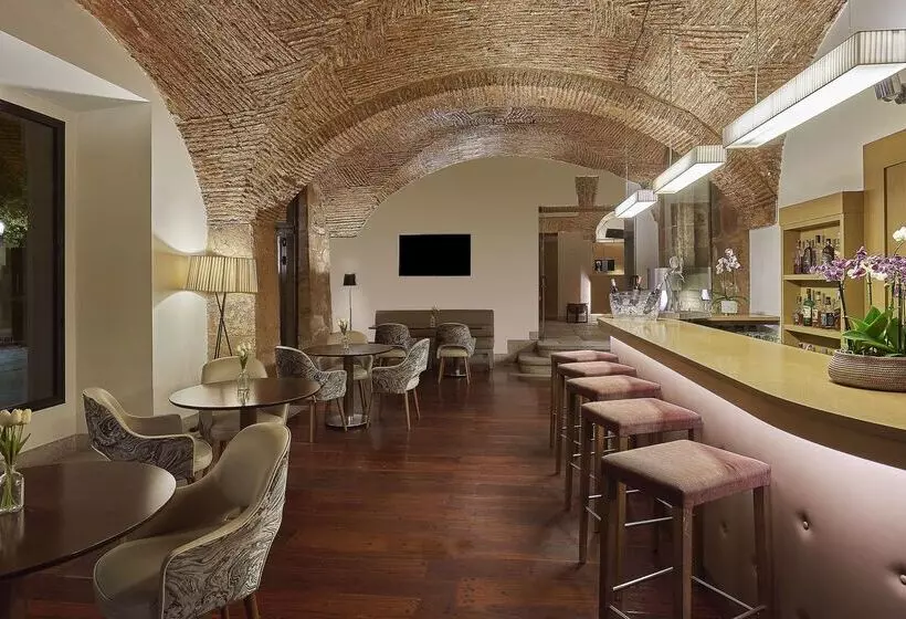 酒店 NH Collection Cáceres Palacio De Oquendo