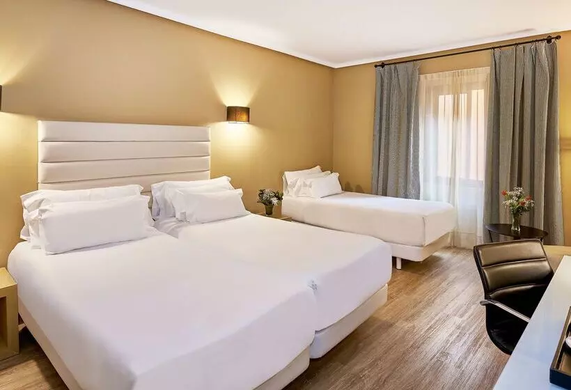 酒店 NH Collection Cáceres Palacio De Oquendo