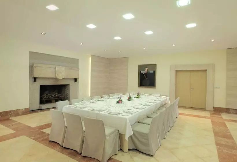 酒店 NH Collection Cáceres Palacio De Oquendo