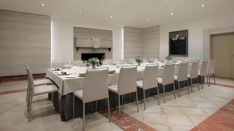 酒店 NH Collection Cáceres Palacio De Oquendo