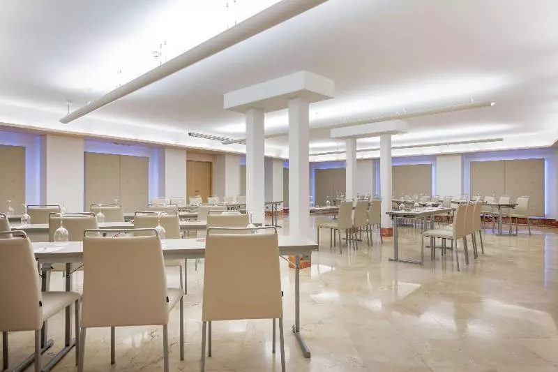 酒店 NH Collection Cáceres Palacio De Oquendo