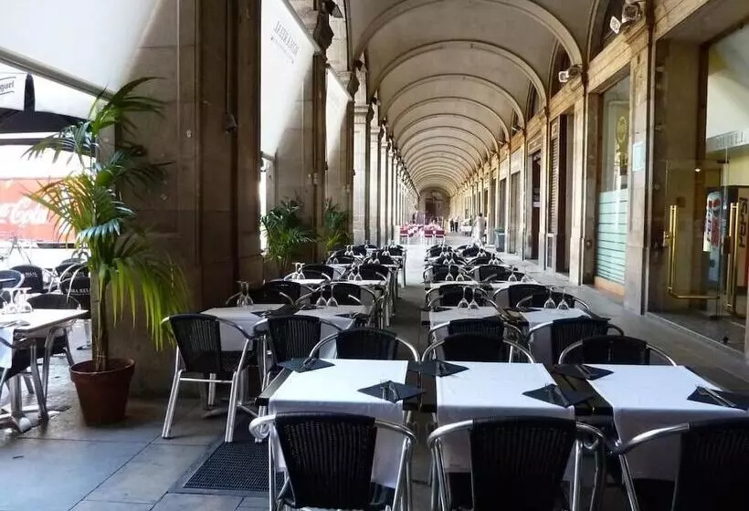 Отель Roma Reial