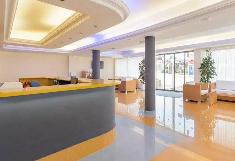 ホテル Vibra S'Estanyol