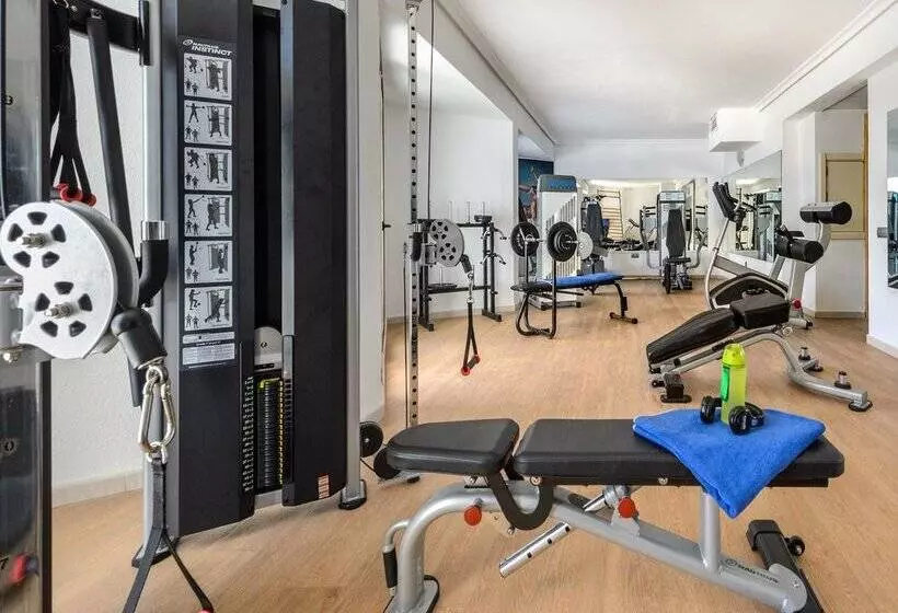 ホテル Vibra S'Estanyol