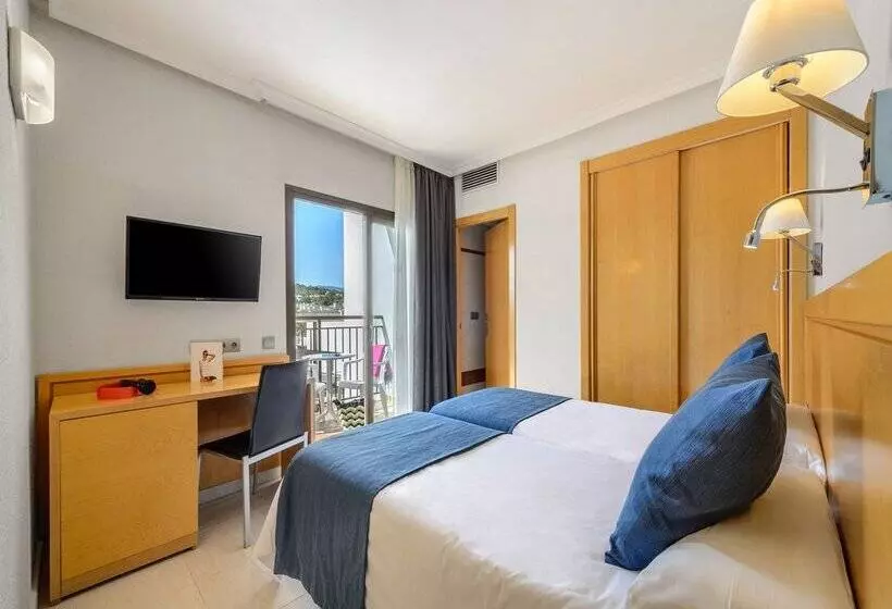 ホテル Vibra S'Estanyol