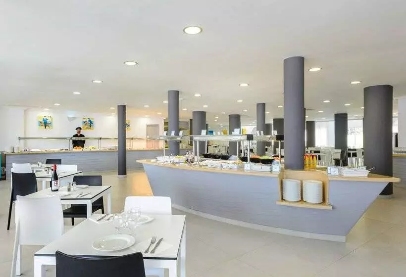 ホテル Vibra S'Estanyol