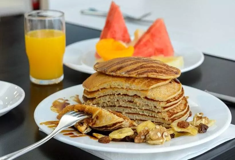 ホテル Vibra S'Estanyol