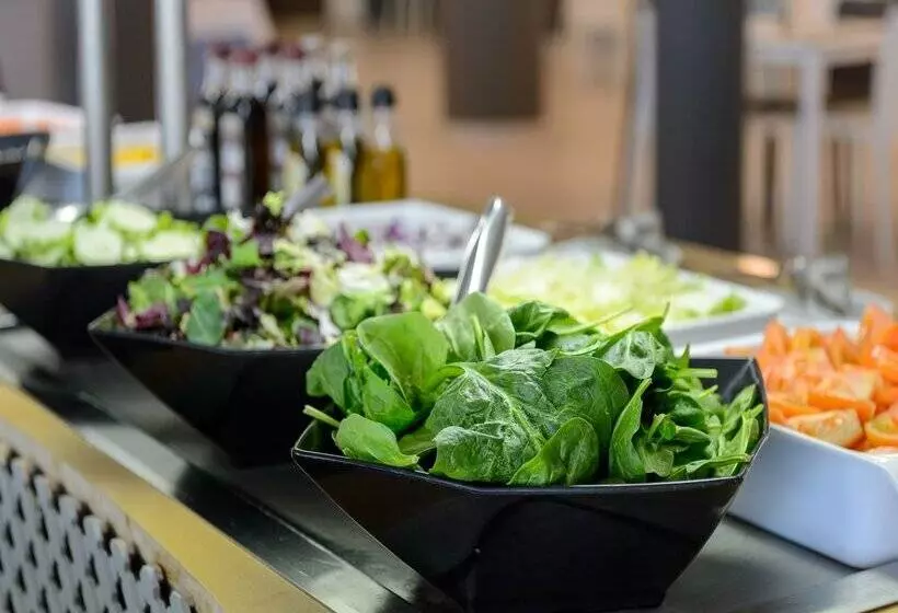 ホテル Vibra S'Estanyol