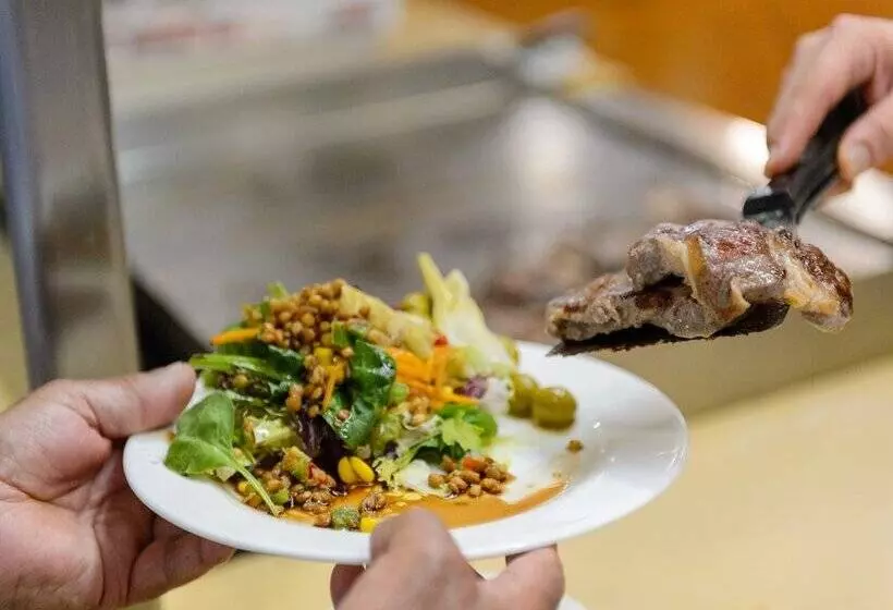 ホテル Vibra S'Estanyol