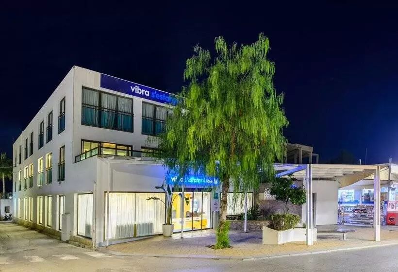 ホテル Vibra S'Estanyol