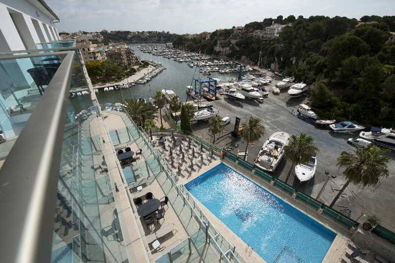 Portodrach Aparthotel & Suites