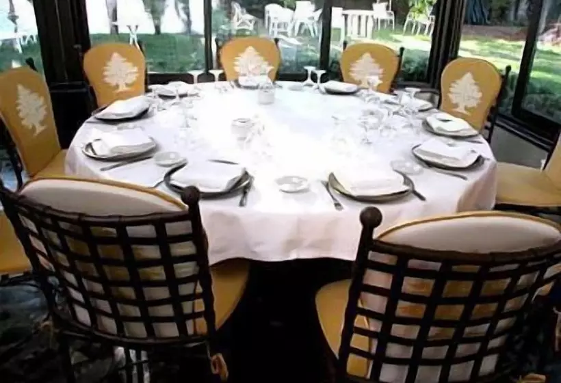 ホテル Conde Aznar