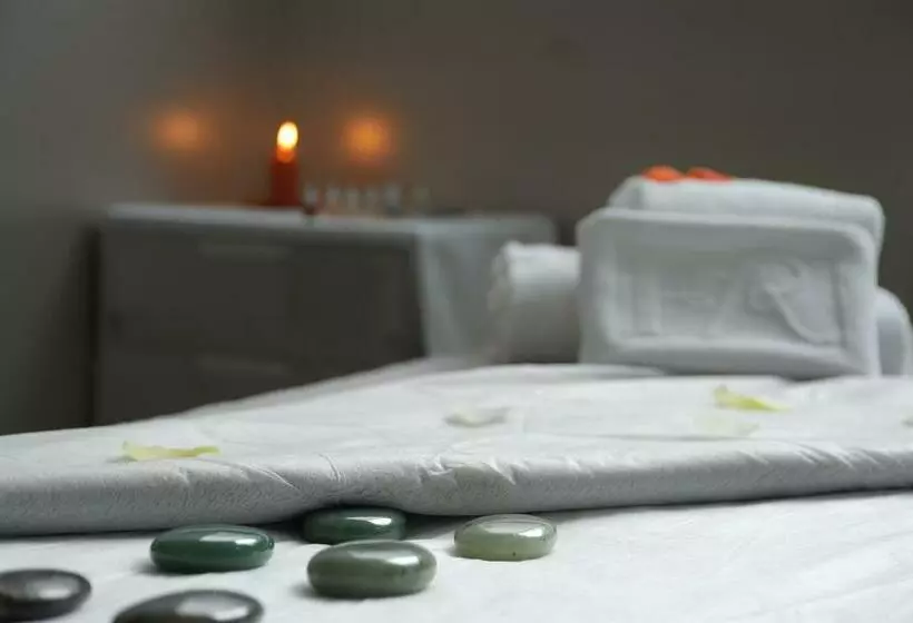 ホテル Continental Panticosa