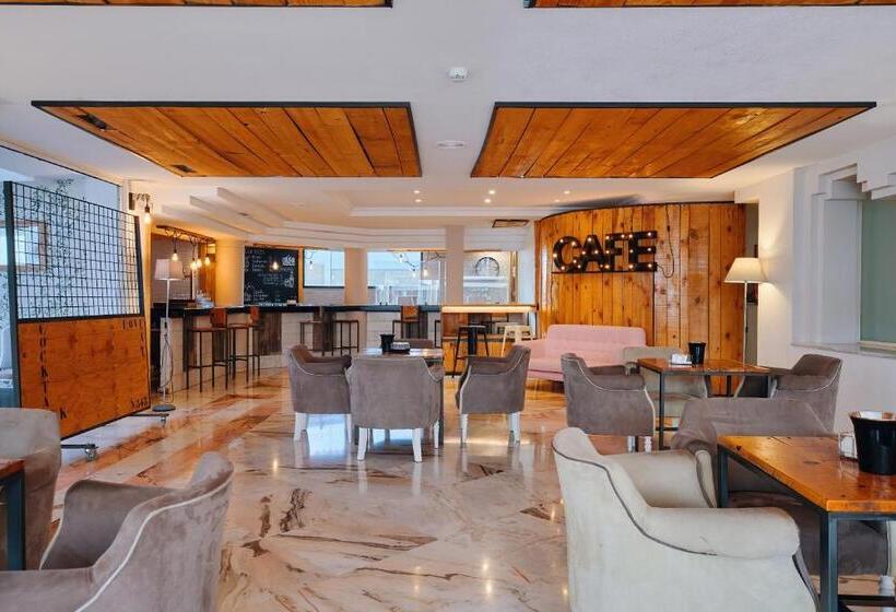 هتل Crisol Jardines De Córdoba